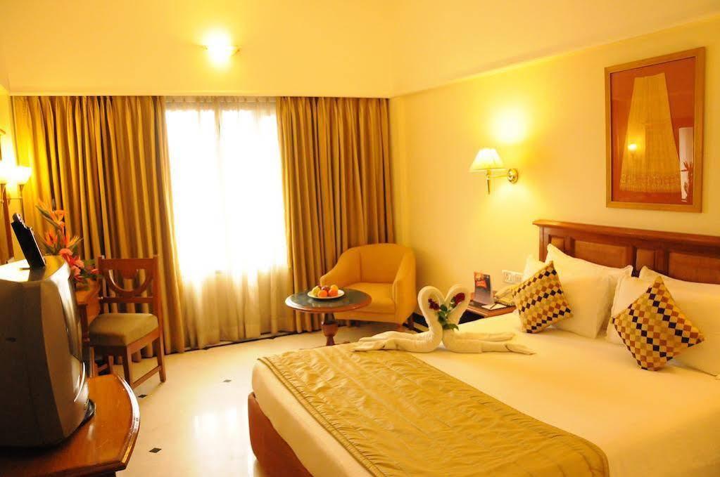 Regency Kanchipuram By Grt Hotels Buitenkant foto