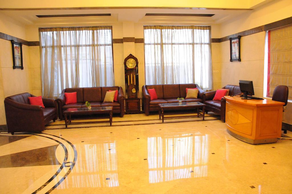Regency Kanchipuram By Grt Hotels Buitenkant foto