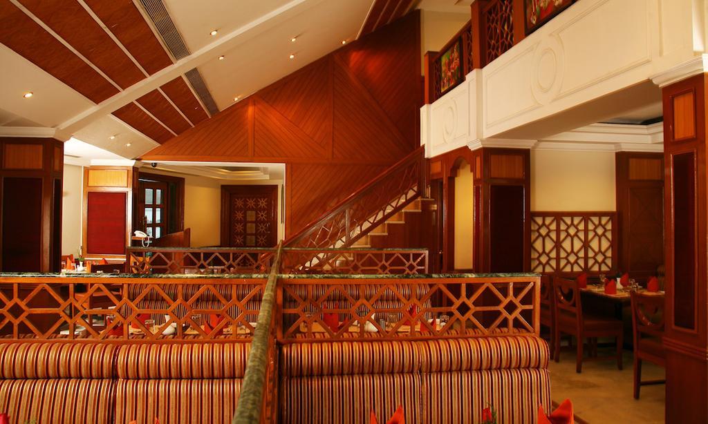 Regency Kanchipuram By Grt Hotels Buitenkant foto