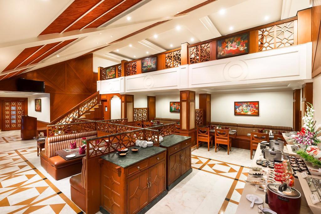 Regency Kanchipuram By Grt Hotels Buitenkant foto