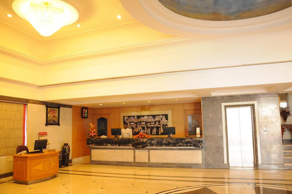 Regency Kanchipuram By Grt Hotels Buitenkant foto